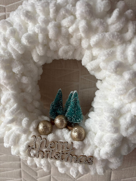 Plush Christmas wreath with mini decorations
